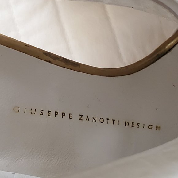 Stunning Giuseppe Zanotti Designer High Heel Studded shoes - Picture 6 of 6